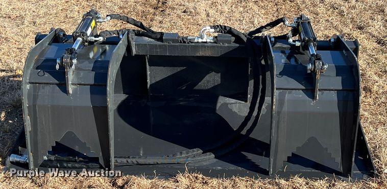 image for item ID9431 Skid steer grapple bucket