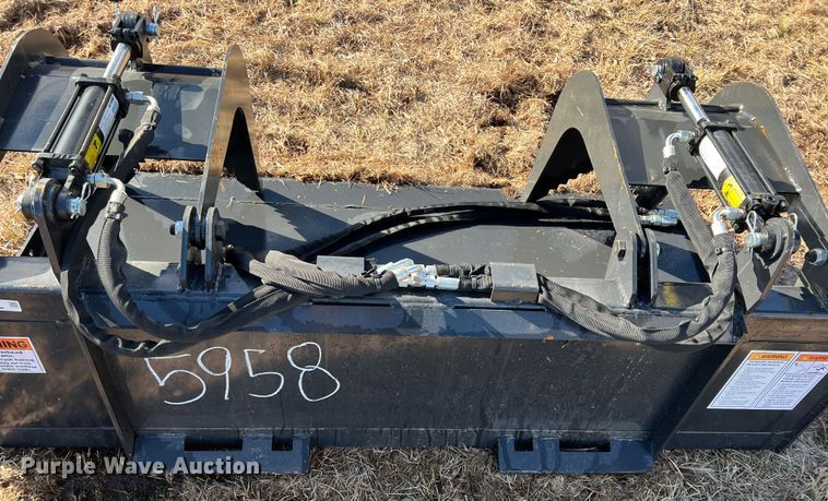 image for item ID9431 Skid steer grapple bucket