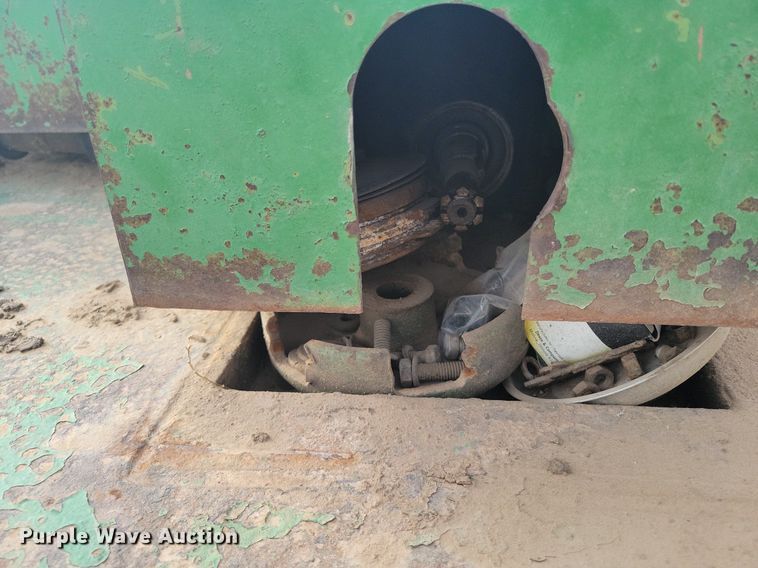 image for item LG9446 John Deere 737  rotary mower