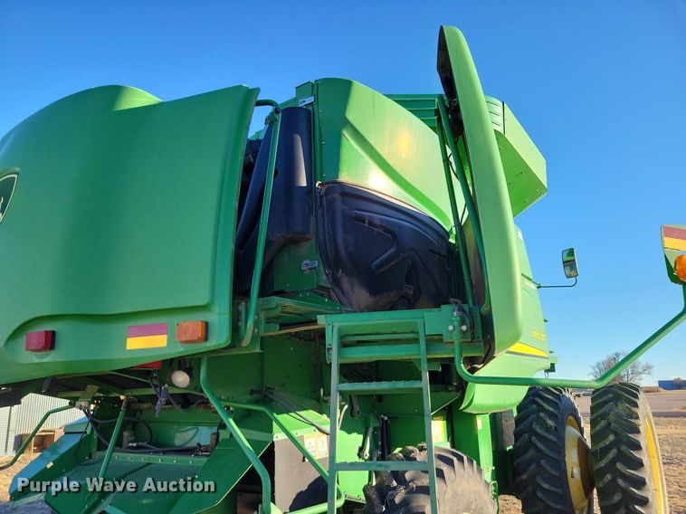 image for item LG9463 2009 John Deere 9770 STS  combine