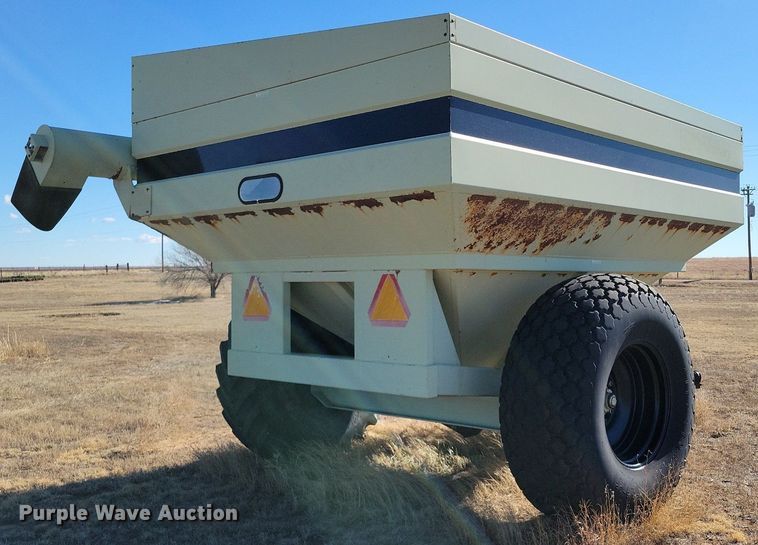 image for item LG9465 Orthman 608-000  grain cart