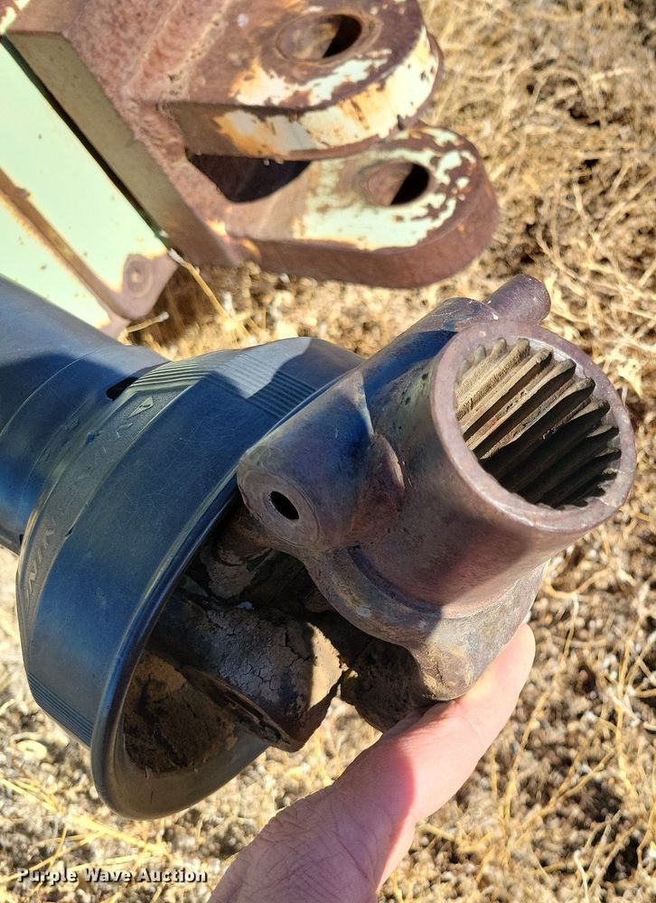 image for item LG9465 Orthman 608-000  grain cart