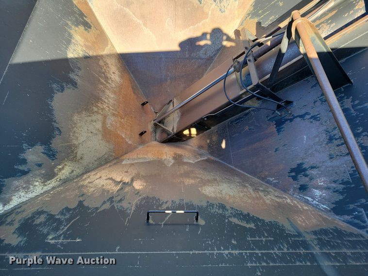 image for item LG9465 Orthman 608-000  grain cart