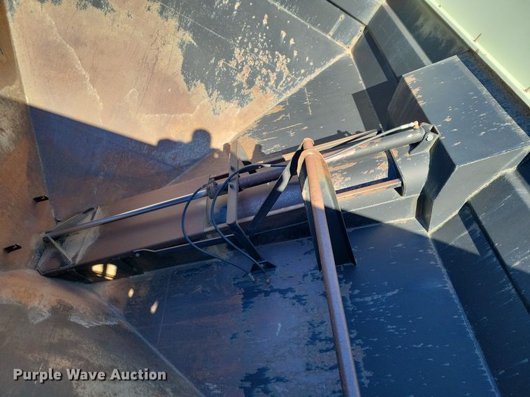 image for item LG9465 Orthman 608-000  grain cart