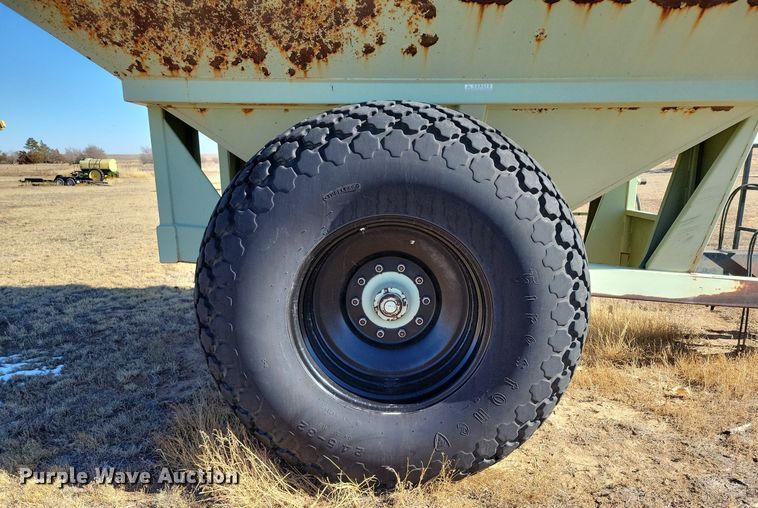 image for item LG9465 Orthman 608-000  grain cart