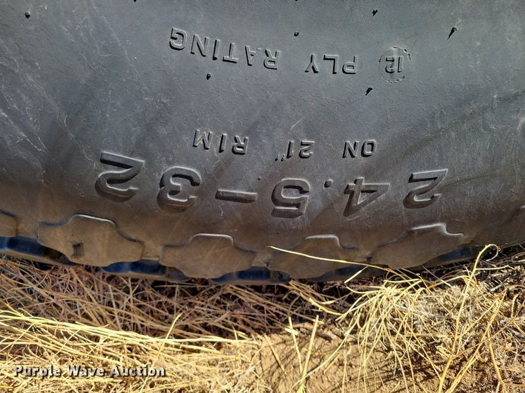 image for item LG9465 Orthman 608-000  grain cart