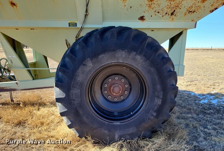 image for item LG9465 Orthman 608-000  grain cart