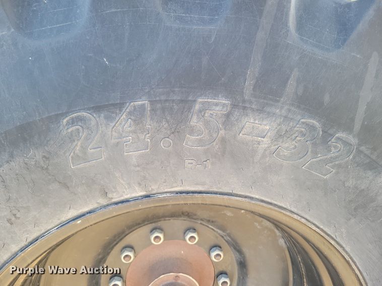 image for item LG9465 Orthman 608-000  grain cart