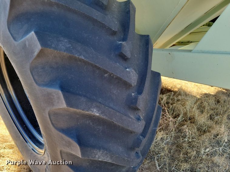 image for item LG9465 Orthman 608-000  grain cart