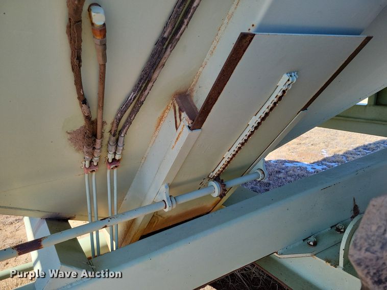 image for item LG9465 Orthman 608-000  grain cart