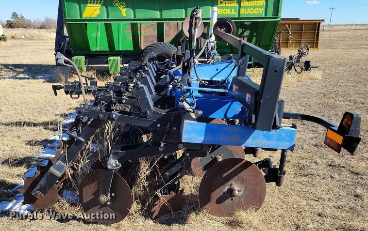 image for item LG9466 DMI 5310  strip-till