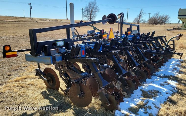 image for item LG9466 DMI 5310  strip-till