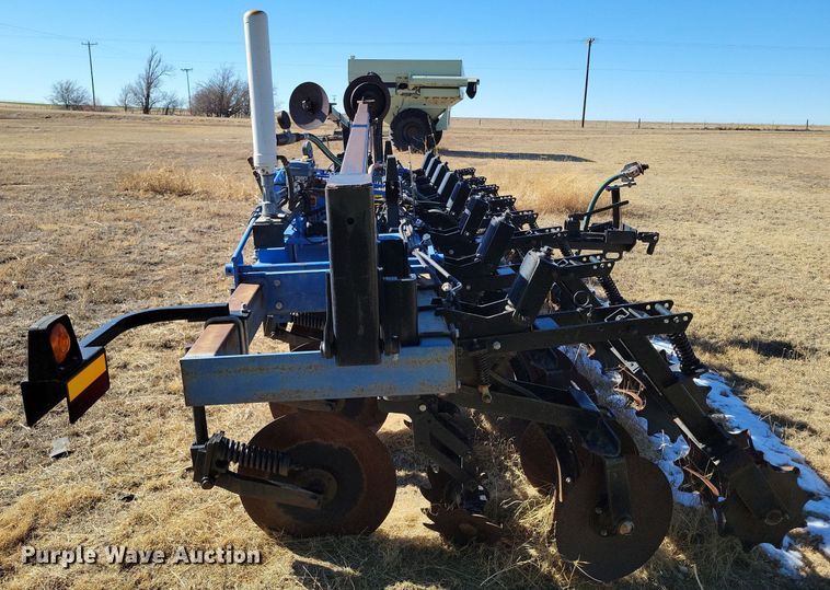 image for item LG9466 DMI 5310  strip-till