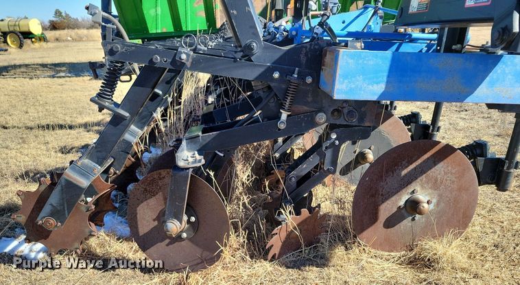 image for item LG9466 DMI 5310  strip-till