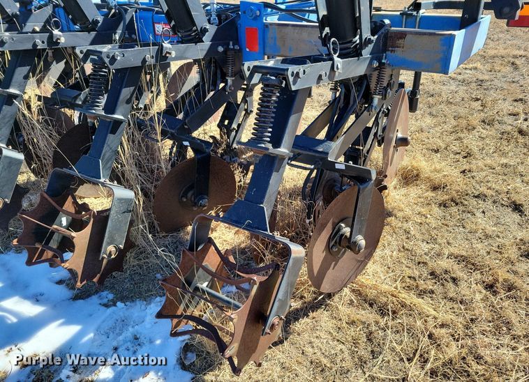 image for item LG9466 DMI 5310  strip-till