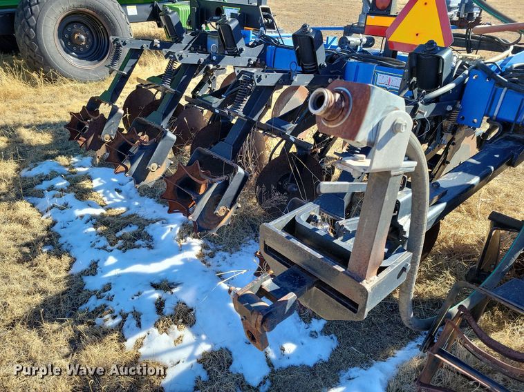 image for item LG9466 DMI 5310  strip-till