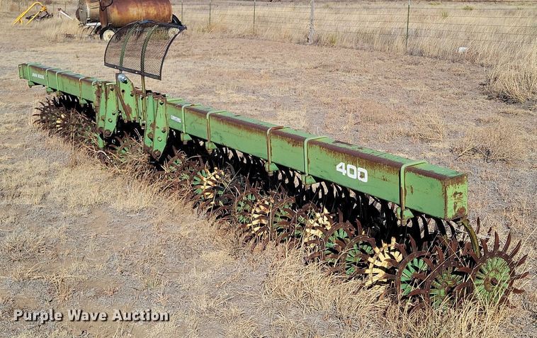 image for item LG9471 John Deere 400  rototiller