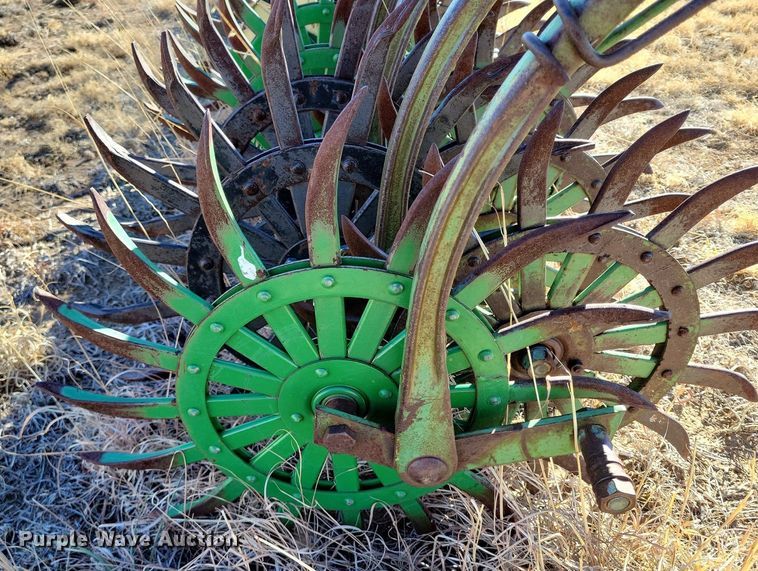 image for item LG9471 John Deere 400  rototiller