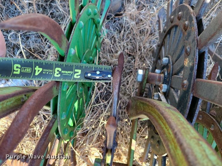 image for item LG9471 John Deere 400  rototiller