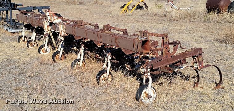 image for item LG9472 Royal  field cultivator