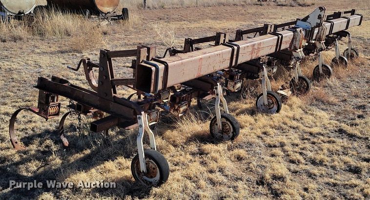 image for item LG9472 Royal  field cultivator