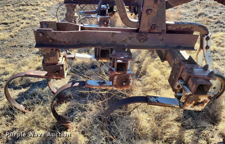 image for item LG9472 Royal  field cultivator