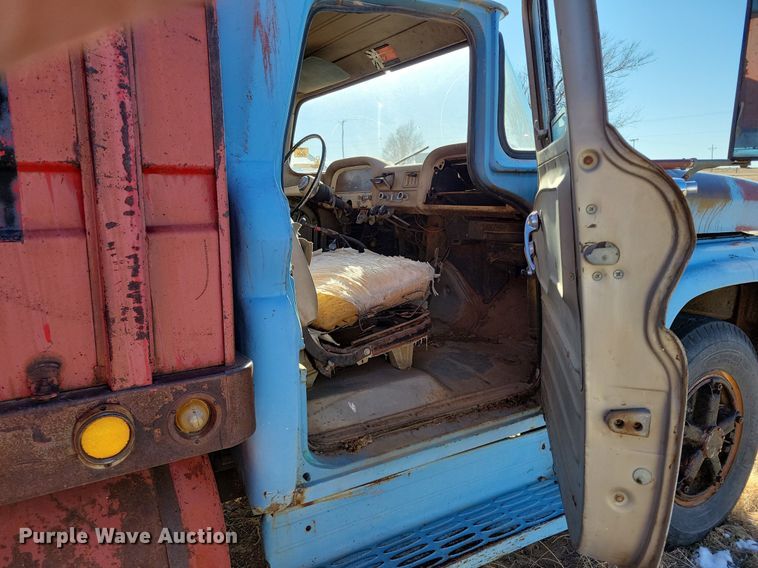 image for item LG9478 1963 Chevrolet  grain truck
