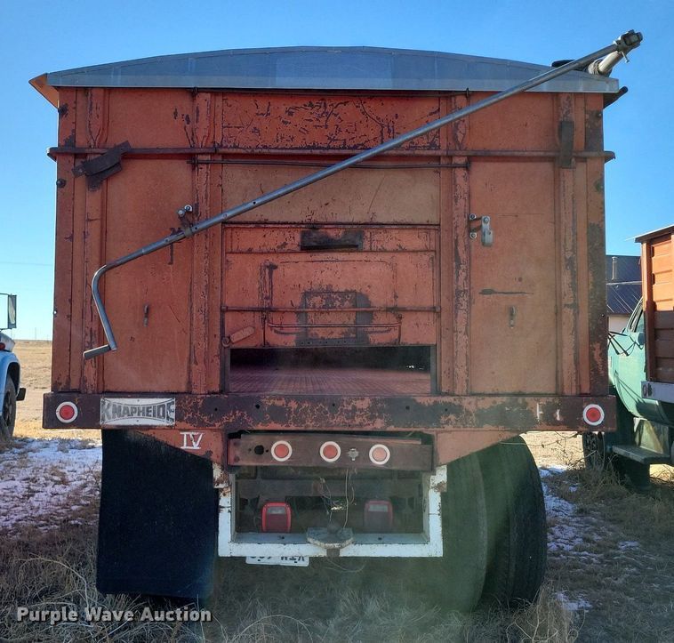 image for item LG9479 1973 Chevrolet C60  grain truck