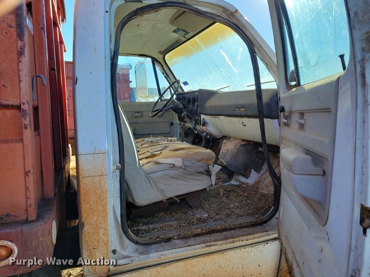 image for item LG9479 1973 Chevrolet C60  grain truck