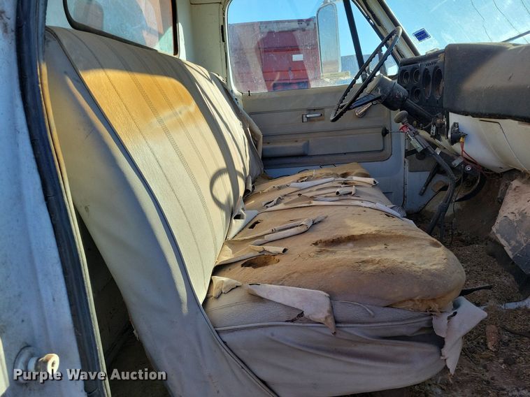 image for item LG9479 1973 Chevrolet C60  grain truck