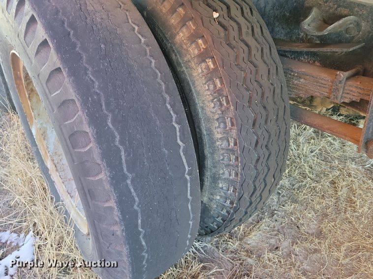 image for item LG9479 1973 Chevrolet C60  grain truck