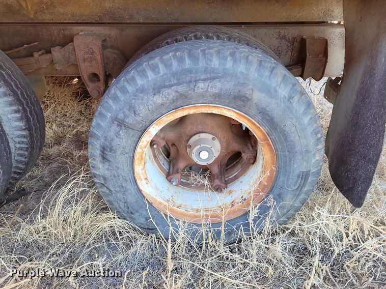 image for item LG9479 1973 Chevrolet C60  grain truck