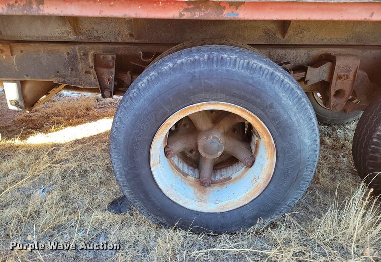 image for item LG9479 1973 Chevrolet C60  grain truck