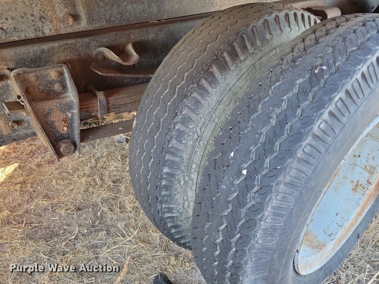 image for item LG9479 1973 Chevrolet C60  grain truck