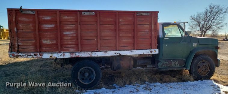 image for item LG9480 1974 Chevrolet C60  grain truck