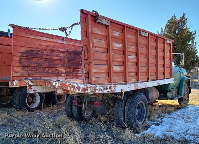 image for item LG9480 1974 Chevrolet C60  grain truck