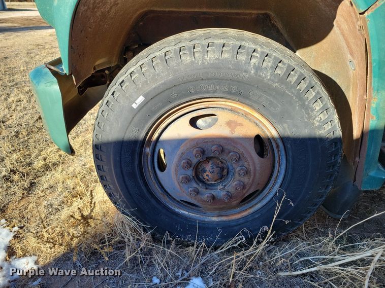 image for item LG9480 1974 Chevrolet C60  grain truck