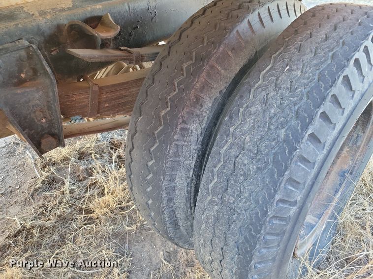 image for item LG9480 1974 Chevrolet C60  grain truck