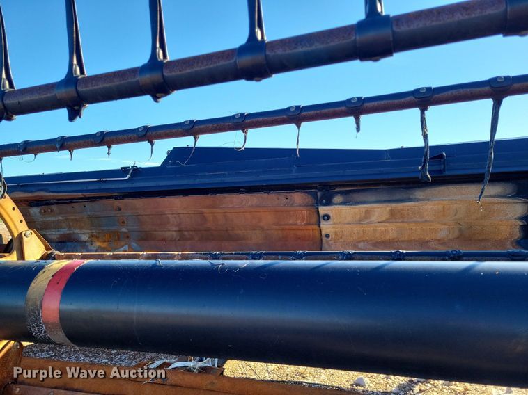 image for item LG9482 2009 MacDon D60-S  flex draper head