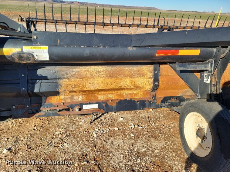 image for item LG9482 2009 MacDon D60-S  flex draper head