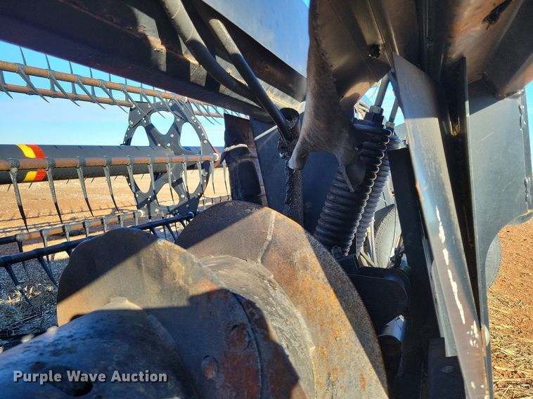 image for item LG9482 2009 MacDon D60-S  flex draper head