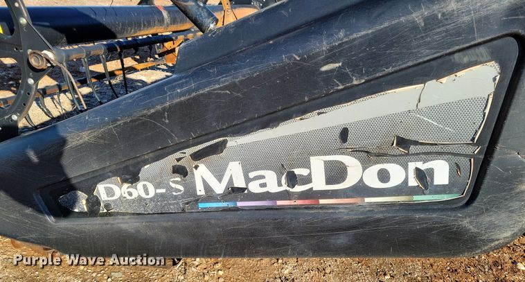 image for item LG9482 2009 MacDon D60-S  flex draper head