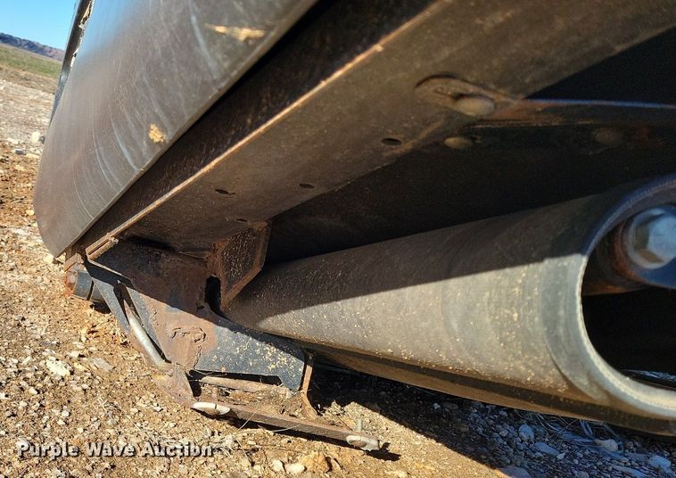 image for item LG9482 2009 MacDon D60-S  flex draper head