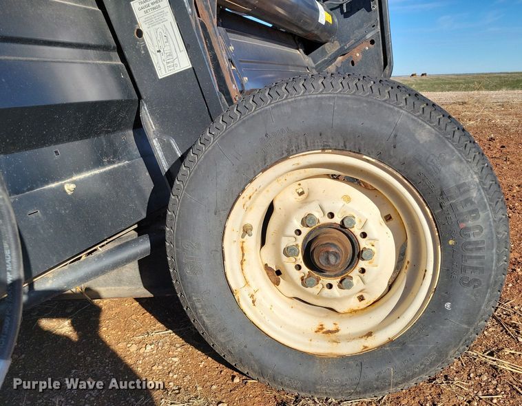 image for item LG9482 2009 MacDon D60-S  flex draper head