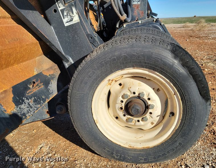 image for item LG9482 2009 MacDon D60-S  flex draper head