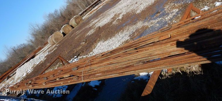 image for item LI9038 Approximately 75 sucker rods