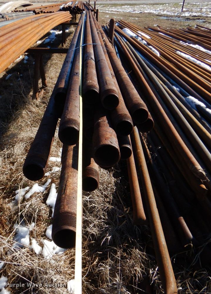 image for item LI9042 Approximately 20 drill pipe