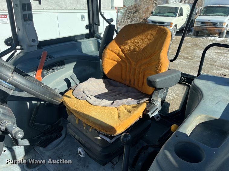 image for item LP9810 2003 New Holland TL90  MFWD tractor