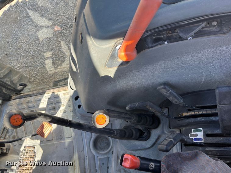 image for item LP9810 2003 New Holland TL90  MFWD tractor