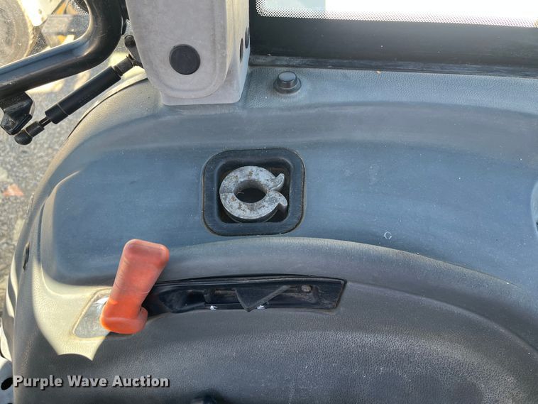 image for item LP9810 2003 New Holland TL90  MFWD tractor